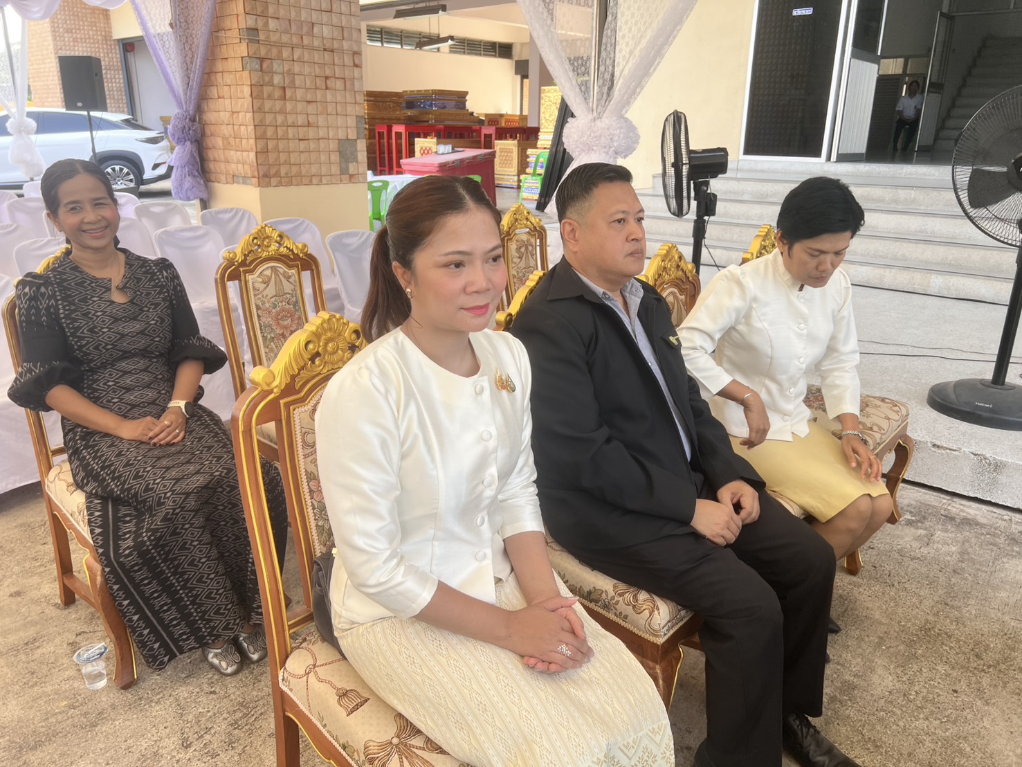 title - ปฏิรูปที่ดินจังหวัดเพชรบุรี ร่วมพิธีสักการะสิ่งศักดิ์สิทธิ์ในการจัดภารกิจพิธีการศพได้ที่รับพระราชทาน ประจำปีงบประมาณ พ.ศ. 2569